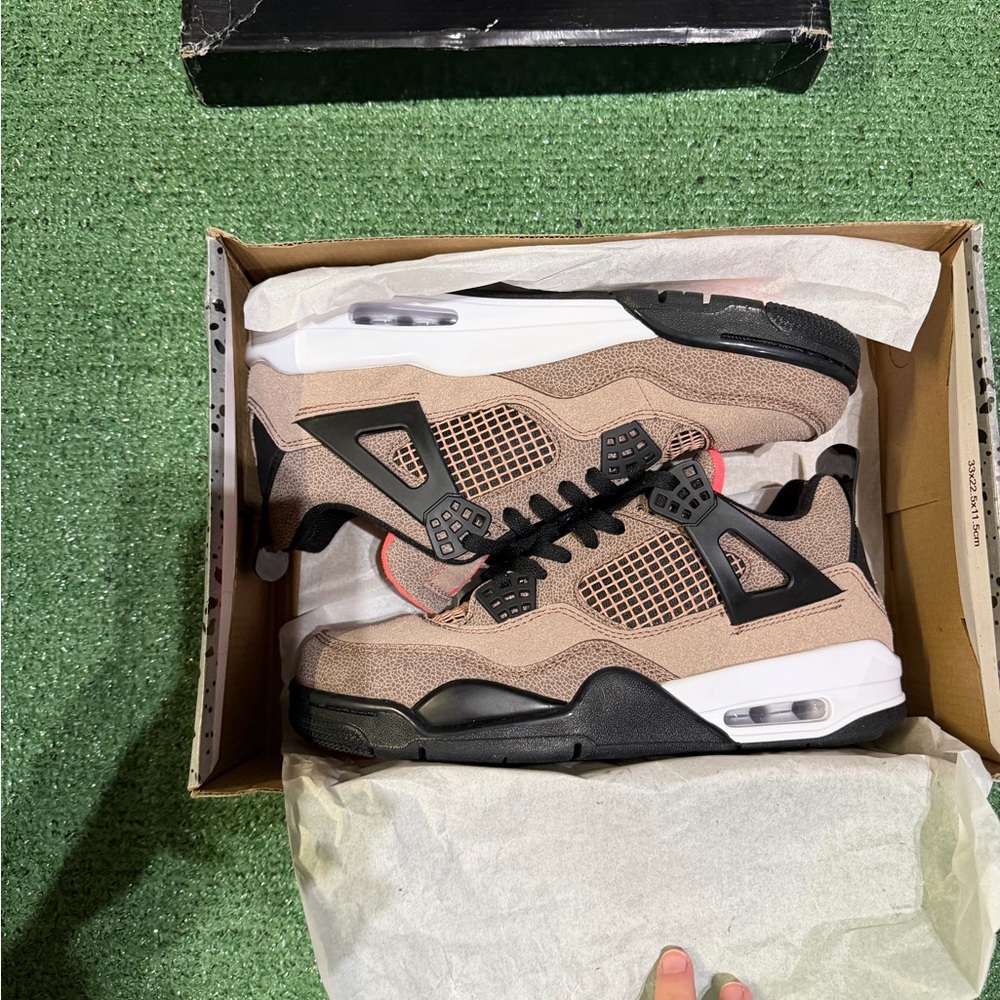 Jordan 4s taupe haze men 7